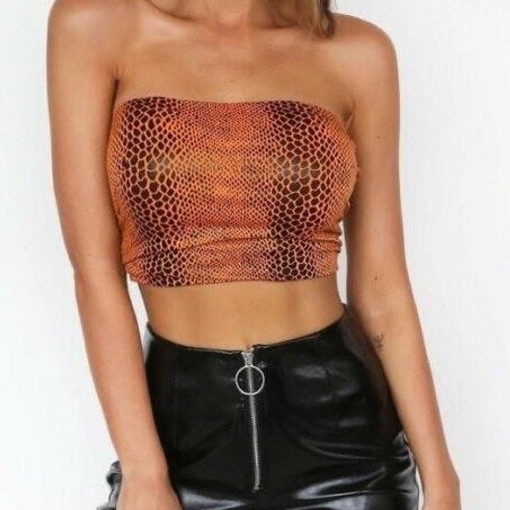 I am Gia crop top